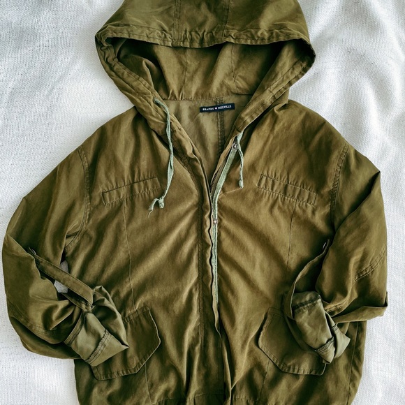 Brandy Melville Light Jacket - Picture 1 of 6